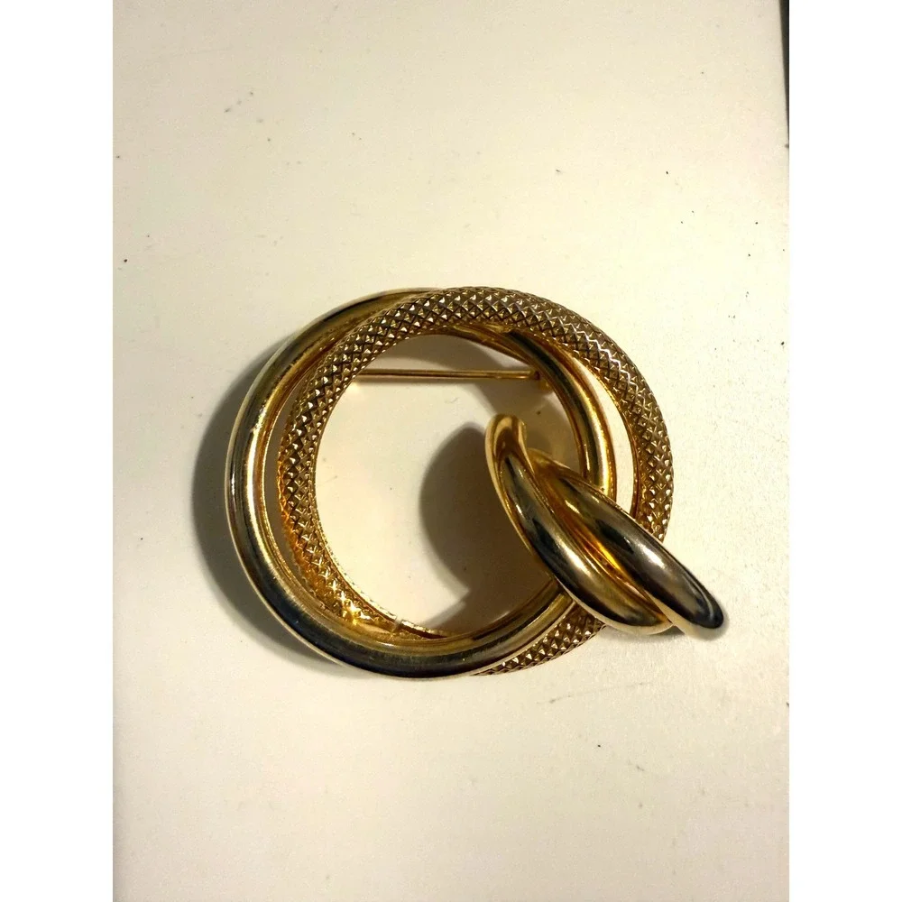 Gold Tone Intertwined Triple Circle Brooch Textured High Polish Dangle Pin